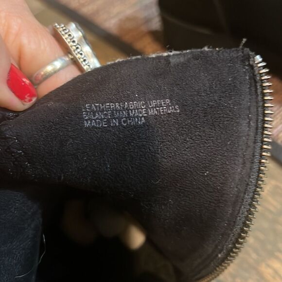 Born Ankle ZipOn Bootie Black 7.5 - Picture 10 of 12